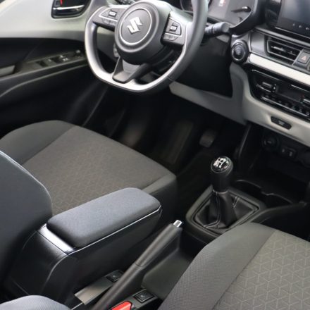 RATI Bracciolo Armster S SUZUKI SWIFT 2024- con freno a mano manuale [nero,tessuto]