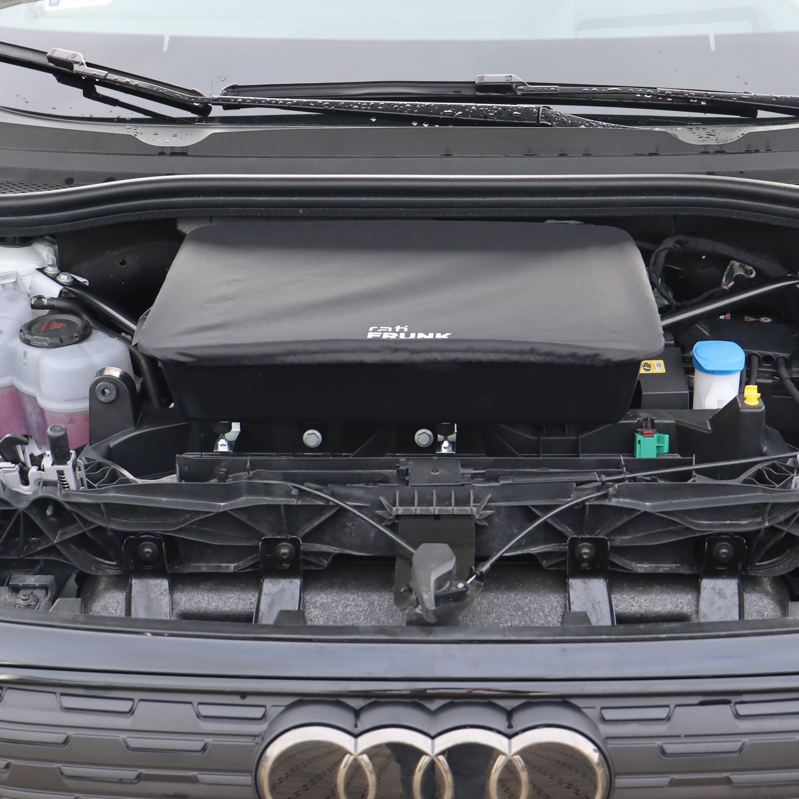 Sbloccare spazio extra: FRUNK per l'Audi Q4 e-tron