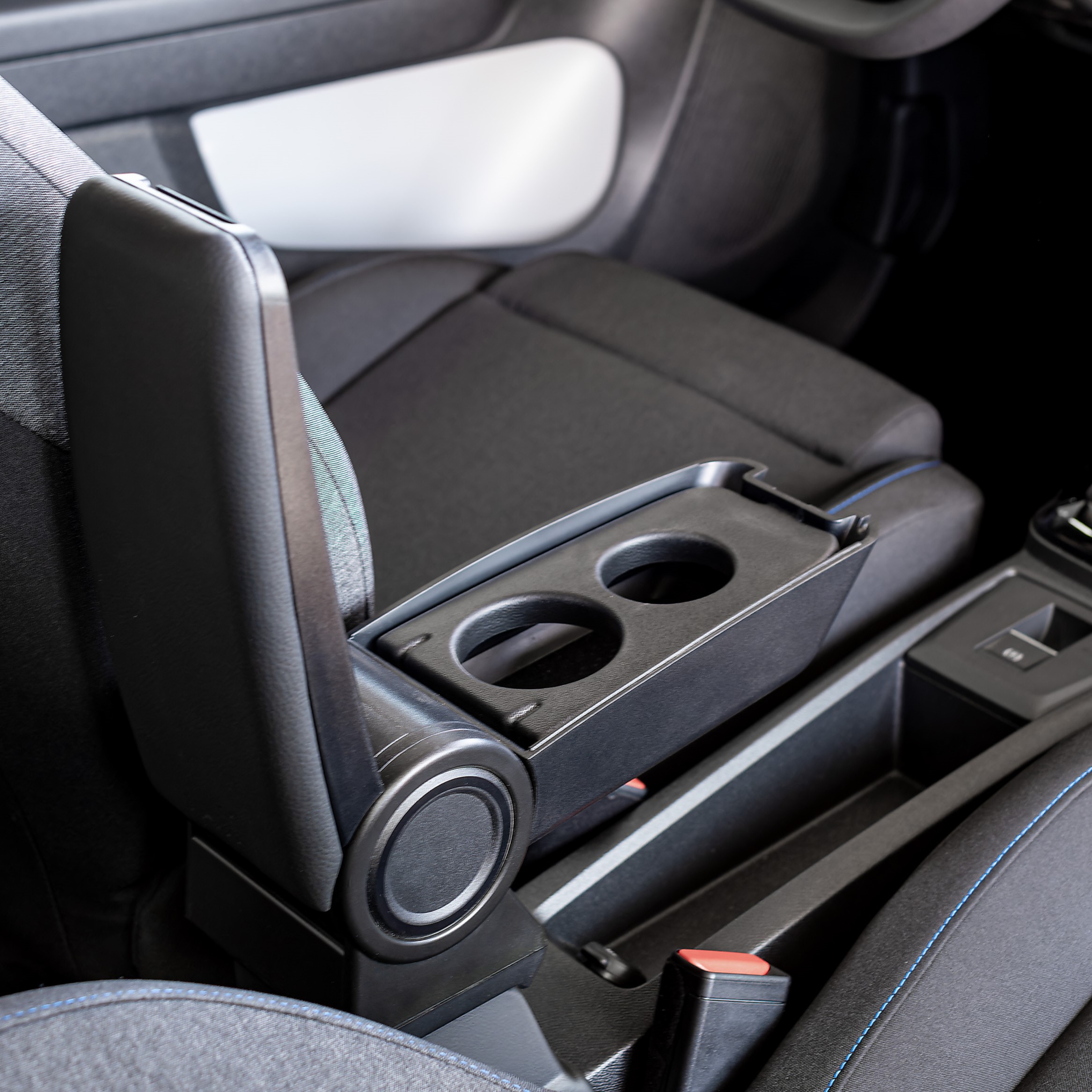 Inserto portabicchieri per Armster 3 – Accessorio funzionale per l’auto