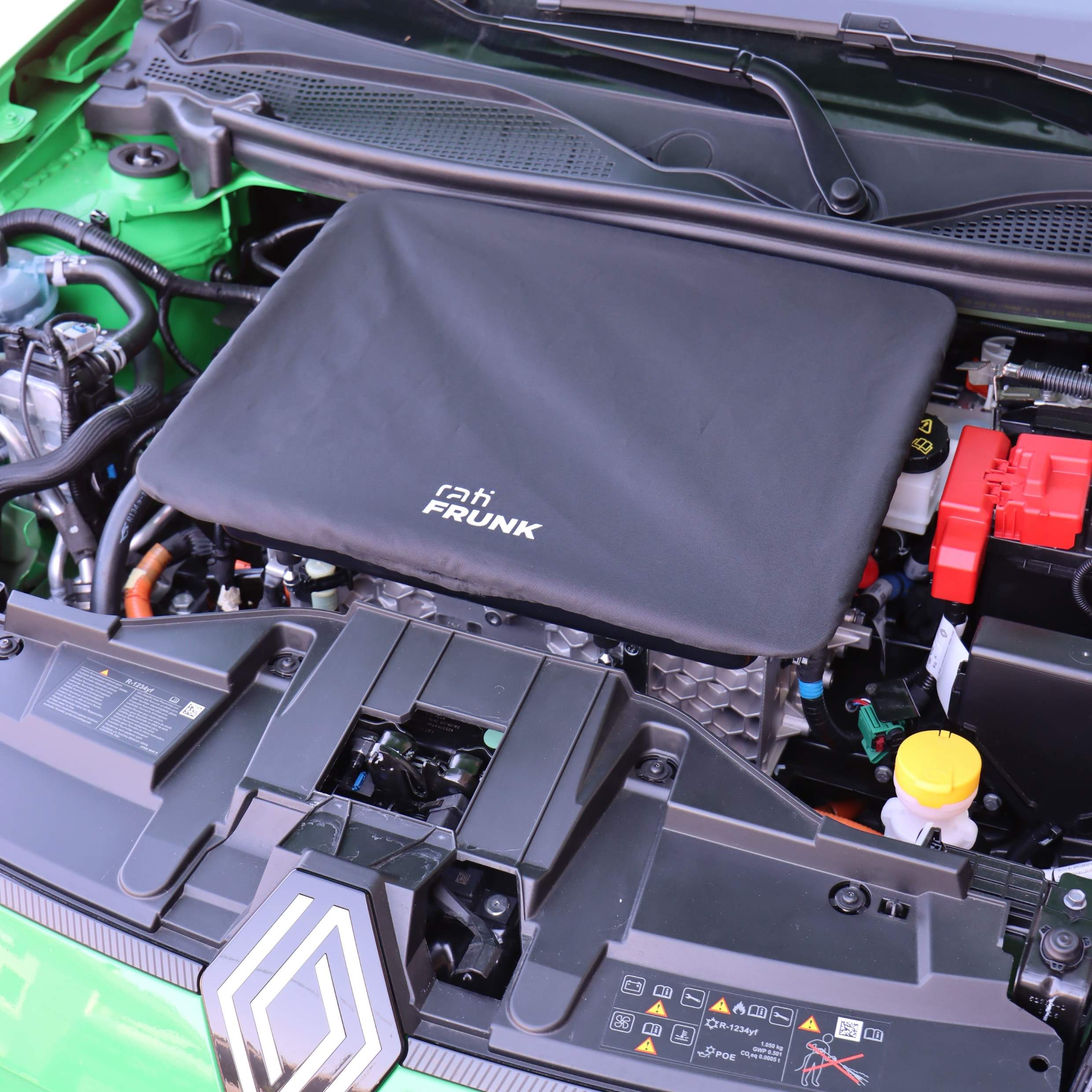 Frunk e bracciolo per Renault 5 e-tech